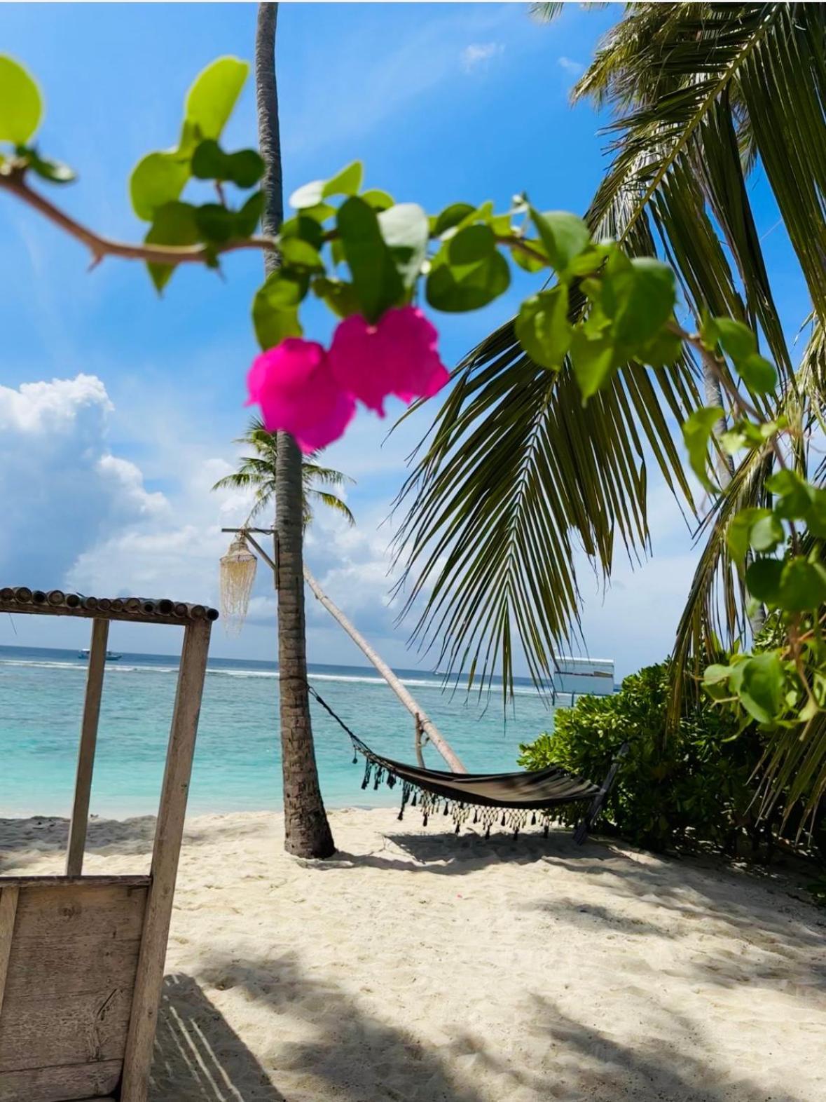 Met House Hotell Thulusdhoo Eksteriør bilde