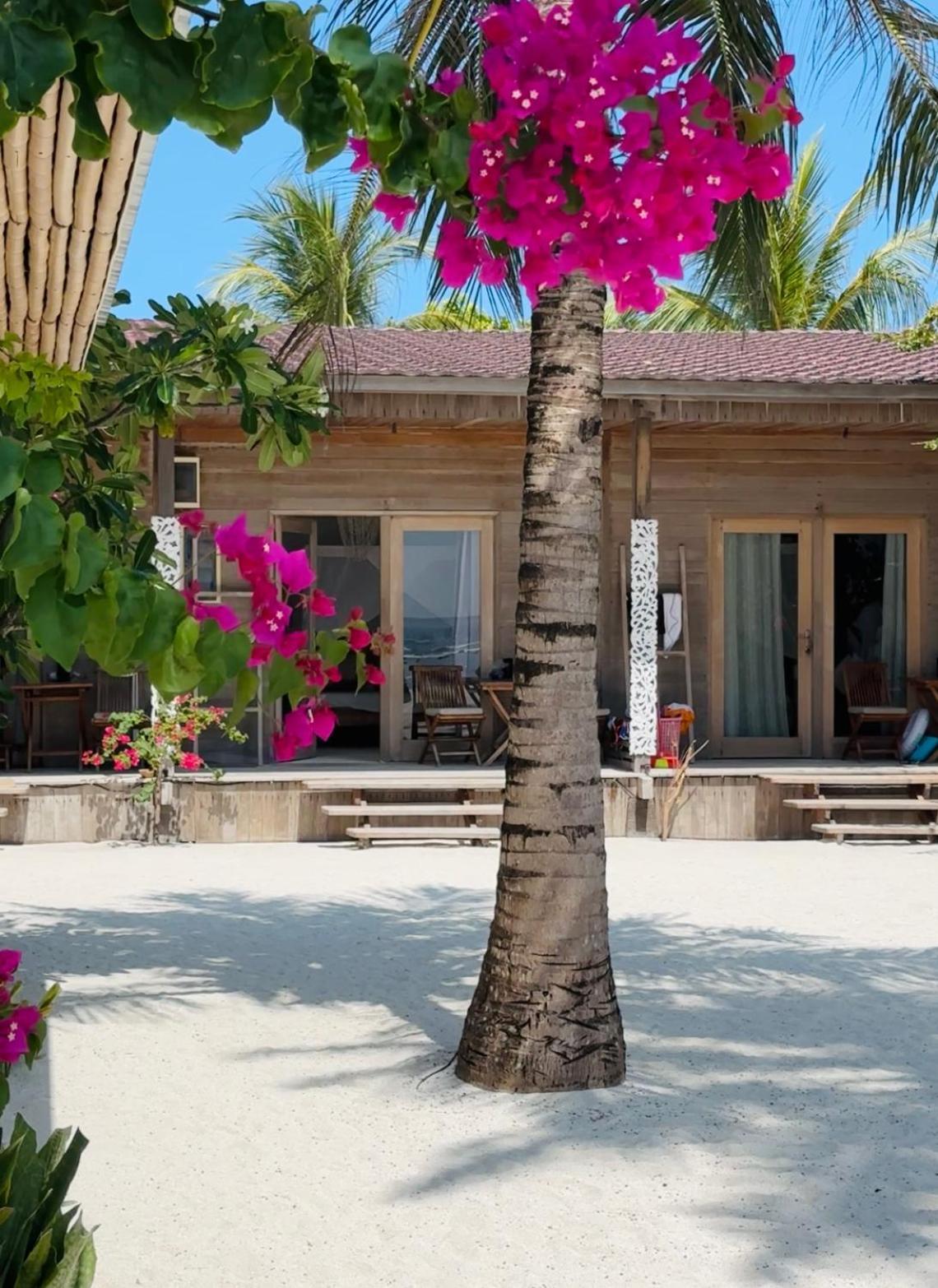 Met House Hotell Thulusdhoo Eksteriør bilde
