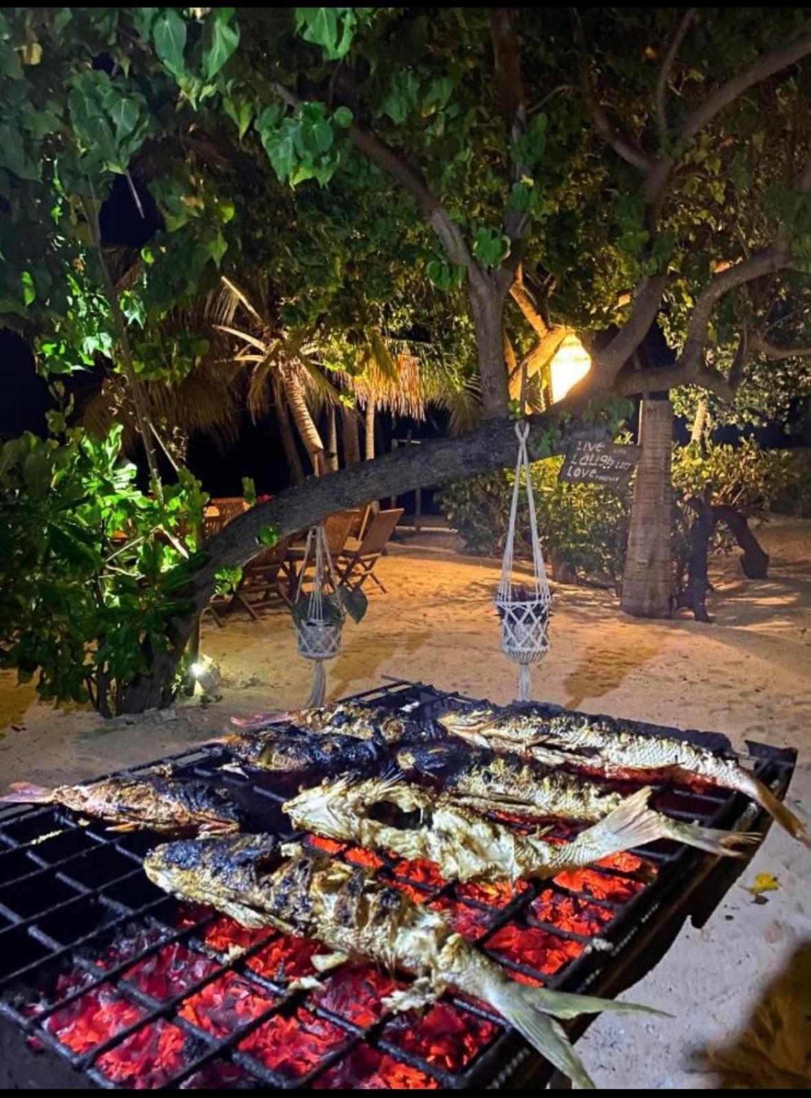 Met House Hotell Thulusdhoo Eksteriør bilde